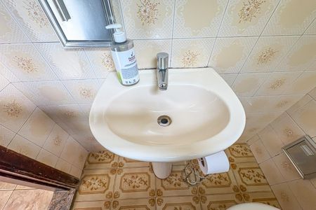 Casa à venda com 192m², 3 quartos e 2 vagas Casa à venda com 192m², 3 quartos e 2 vagasBanheiro 2