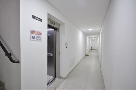 Apartamento à venda com 62m², 2 quartos e sem vagaÁrea comum