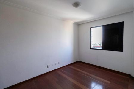 Apartamento à venda com 150m², 3 quartos e 2 vagasQuarto 2