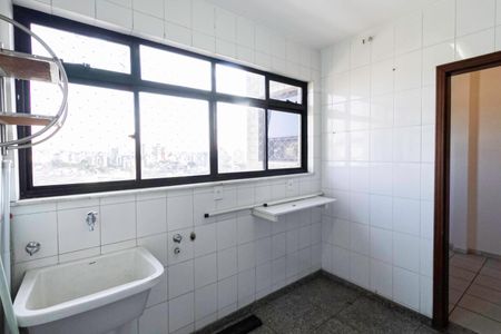 Apartamento à venda com 150m², 3 quartos e 2 vagasÁrea de serviço