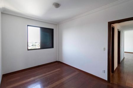 Apartamento à venda com 150m², 3 quartos e 2 vagasQuarto 2