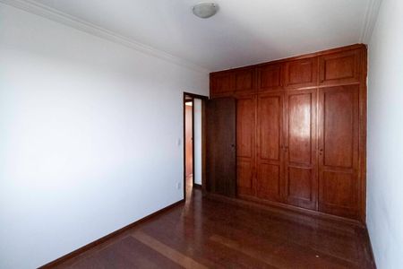 Apartamento à venda com 150m², 3 quartos e 2 vagasQuarto 2