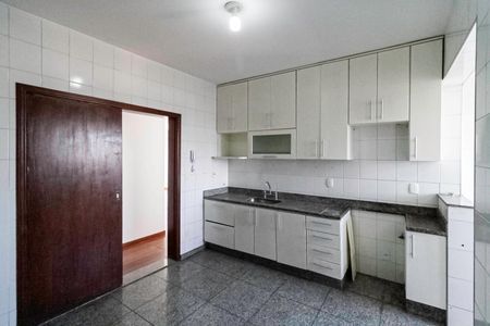 Apartamento à venda com 150m², 3 quartos e 2 vagasCozinha