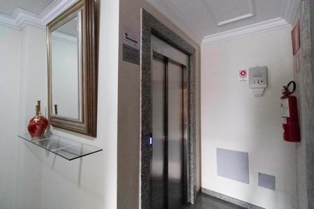 Apartamento à venda com 150m², 3 quartos e 2 vagasHall social