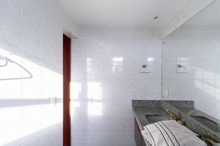 Apartamento à venda com 150m², 3 quartos e 2 vagasBanheiro da suíte