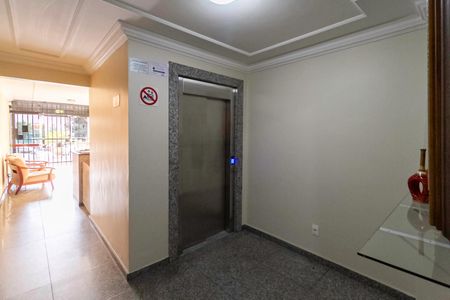 Apartamento à venda com 150m², 3 quartos e 2 vagasHall social
