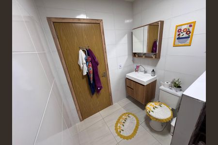 Apartamento à venda com 55m², 2 quartos e sem vaga Apartamento à venda com 55m², 2 quartos e sem vagaBanheiro