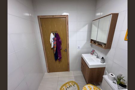 Apartamento à venda com 55m², 2 quartos e sem vaga Apartamento à venda com 55m², 2 quartos e sem vagaBanheiro