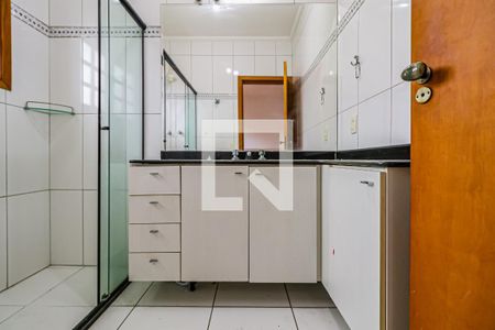 Casa à venda com 250m², 5 quartos e 5 vagas Casa à venda com 250m², 5 quartos e 5 vagasBanheiro da Suíte 1