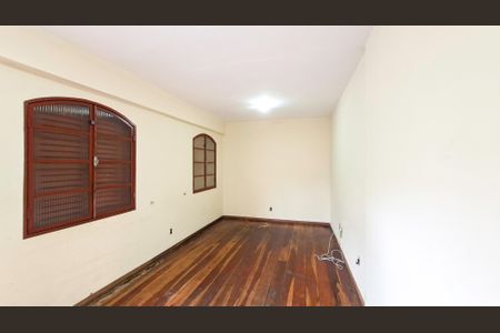 Casa para alugar com 270m², 3 quartos e 2 vagasSala