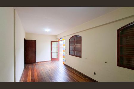 Casa para alugar com 270m², 3 quartos e 2 vagasSala