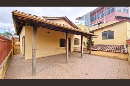 Casa para alugar com 270m², 3 quartos e 2 vagasVaranda