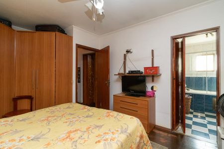 Casa à venda com 100m², 2 quartos e 4 vagasSuíte