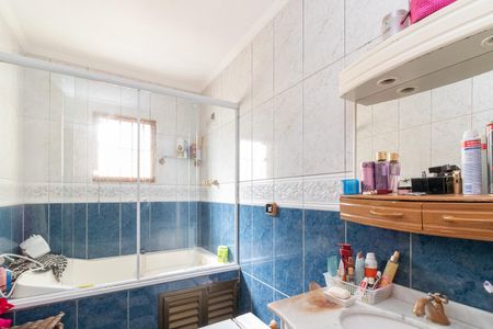 Casa à venda com 100m², 2 quartos e 4 vagasBanheiro da Suíte