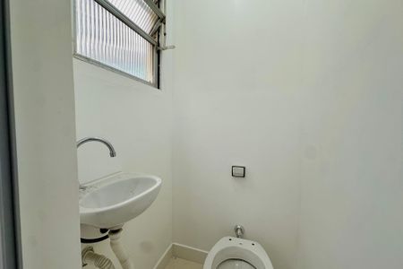 Apartamento à venda com 60m², 2 quartos e 1 vaga Apartamento à venda com 60m², 2 quartos e 1 vagaBanheiro de Serviço