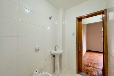 Apartamento à venda com 60m², 2 quartos e 1 vaga Apartamento à venda com 60m², 2 quartos e 1 vagaBanheiro