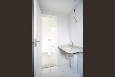 Apartamento para alugar com 72m², 2 quartos e 1 vaga Apartamento para alugar com 72m², 2 quartos e 1 vagaBanheiro da suíte