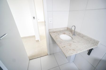 Apartamento para alugar com 72m², 2 quartos e 1 vaga Apartamento para alugar com 72m², 2 quartos e 1 vagaBanheiro da suíte