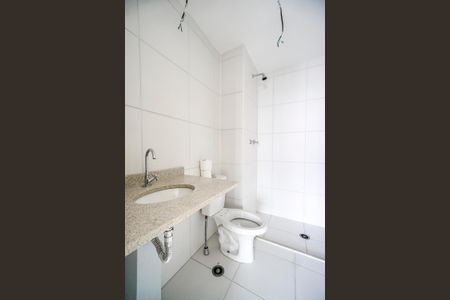 Apartamento para alugar com 72m², 2 quartos e 1 vaga Apartamento para alugar com 72m², 2 quartos e 1 vagaBanheiro social