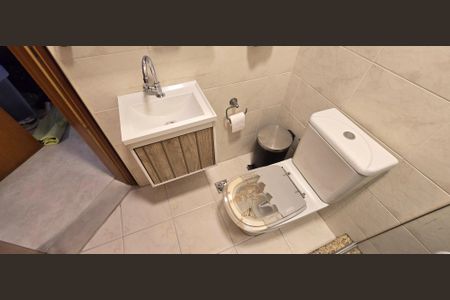 Apartamento para alugar com 198m², 3 quartos e 2 vagasBanheiro de serviço