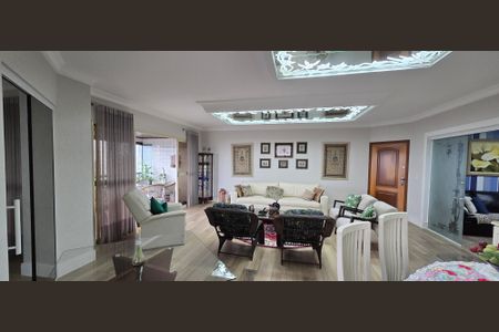 Apartamento para alugar com 198m², 3 quartos e 2 vagasSala