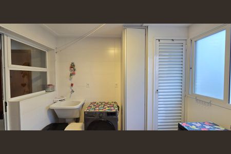 Apartamento para alugar com 198m², 3 quartos e 2 vagasÁrea de Serviço