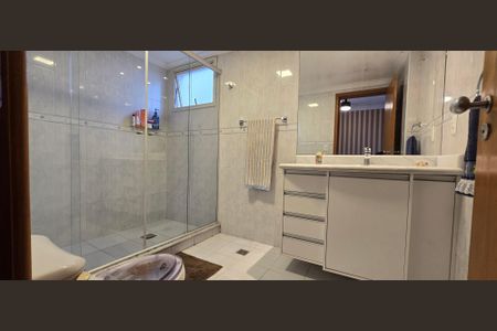 Apartamento para alugar com 198m², 3 quartos e 2 vagasBanheiro da Suíte 2