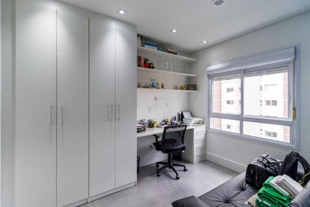 Apartamento à venda com 93m², 2 quartos e 2 vagasQuarto