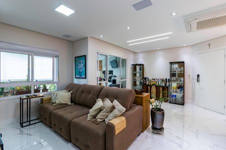 Apartamento à venda com 93m², 2 quartos e 2 vagasSala