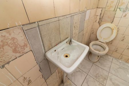 Casa à venda com 460m², 15 quartos e sem vaga Casa à venda com 460m², 15 quartos e sem vagaBanheiro da Casa 2