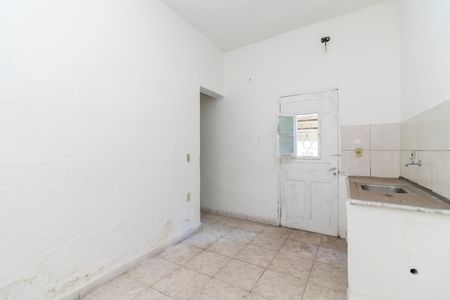 Casa à venda com 460m², 15 quartos e sem vaga Casa à venda com 460m², 15 quartos e sem vagaCozinha da Casa 2