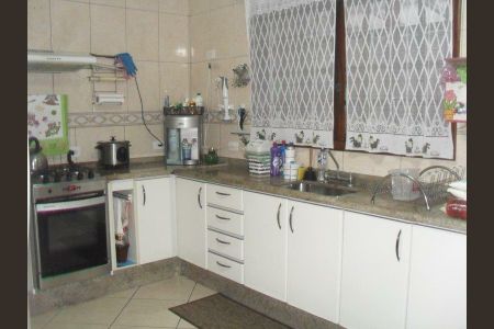 Casa à venda com 83m², 3 quartos e 2 vagas