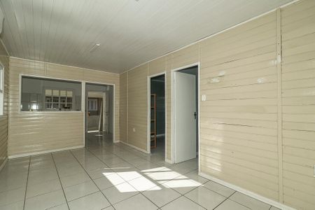 Casa à venda com 120m², 4 quartos e 5 vagasSala