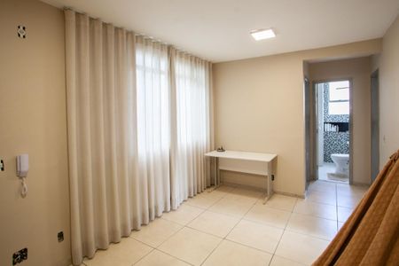 Apartamento à venda com 50m², 2 quartos e 1 vaga Apartamento à venda com 50m², 2 quartos e 1 vagaSala