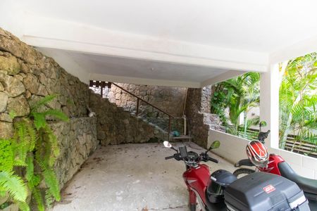 Casa de condomínio para alugar com 250m², 5 quartos e 2 vagasGaragem