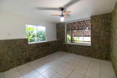 Casa de condomínio para alugar com 250m², 5 quartos e 2 vagasSuíte 2