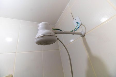 Casa de condomínio para alugar com 250m², 5 quartos e 2 vagasChuveiro