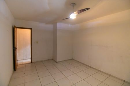 Casa de condomínio para alugar com 250m², 5 quartos e 2 vagasQuarto 1