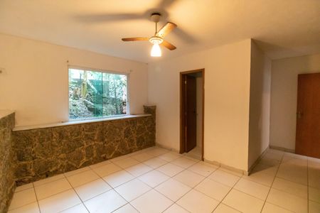 Casa de condomínio para alugar com 250m², 5 quartos e 2 vagasSuíte 1