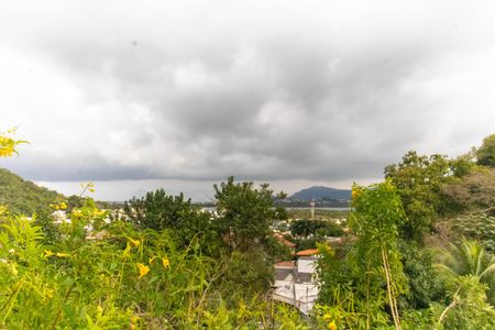 Casa de condomínio para alugar com 250m², 5 quartos e 2 vagasVista