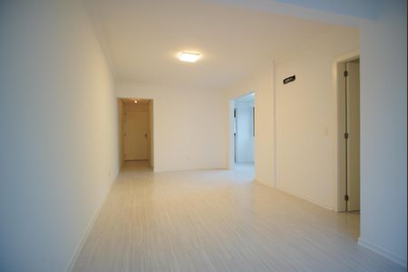 Sala de apartamento para alugar com 2 quartos, 79m² em São João, Porto Alegre