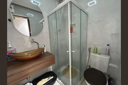 Apartamento para alugar com 90m², 2 quartos e sem vagaBanheiro