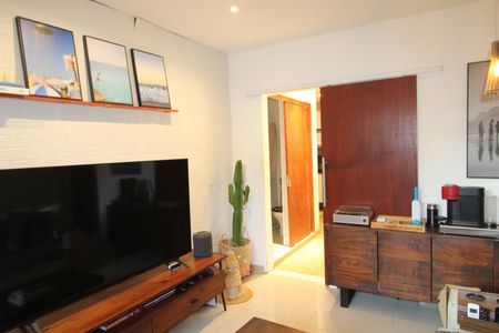 Apartamento para alugar com 90m², 2 quartos e sem vagaSala