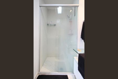 Apartamento à venda com 72m², 1 quarto e 2 vagas Apartamento à venda com 72m², 1 quarto e 2 vagasBanheiro