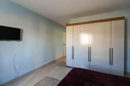 Casa à venda com 350m², 4 quartos e 4 vagas Casa à venda com 350m², 4 quartos e 4 vagasSuíte 1