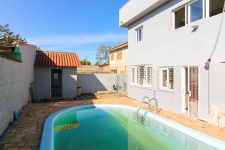 Casa à venda com 350m², 4 quartos e 4 vagas Casa à venda com 350m², 4 quartos e 4 vagasÁrea externa