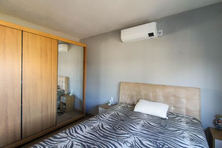 Casa à venda com 350m², 4 quartos e 4 vagas Casa à venda com 350m², 4 quartos e 4 vagasSuíte 2