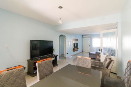 Casa à venda com 350m², 4 quartos e 4 vagas Casa à venda com 350m², 4 quartos e 4 vagasSala 1