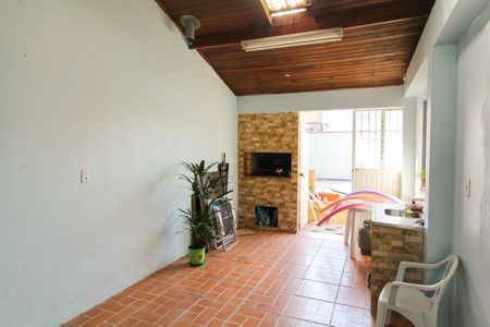 Casa à venda com 350m², 4 quartos e 4 vagas Casa à venda com 350m², 4 quartos e 4 vagasÁrea externa