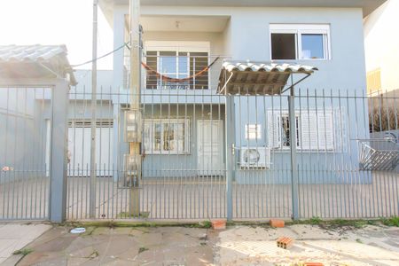 Casa à venda com 350m², 4 quartos e 4 vagas Casa à venda com 350m², 4 quartos e 4 vagasFachada
